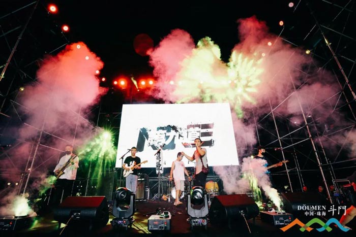 斗門(mén)區(qū)河畔之聲樂(lè)隊(duì)秀“賀你哋”音樂(lè)節(jié)