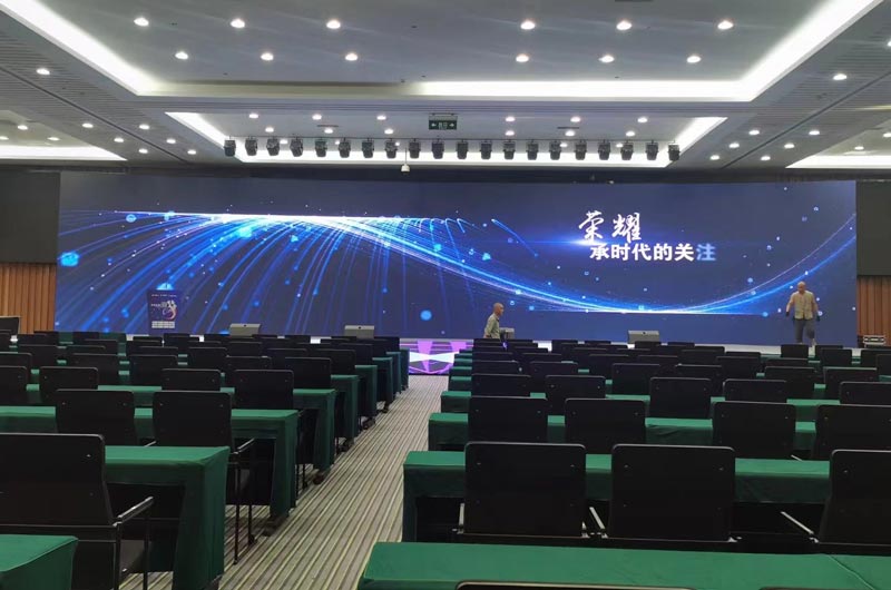 預定酒店活動場地時有什么需要注意的？